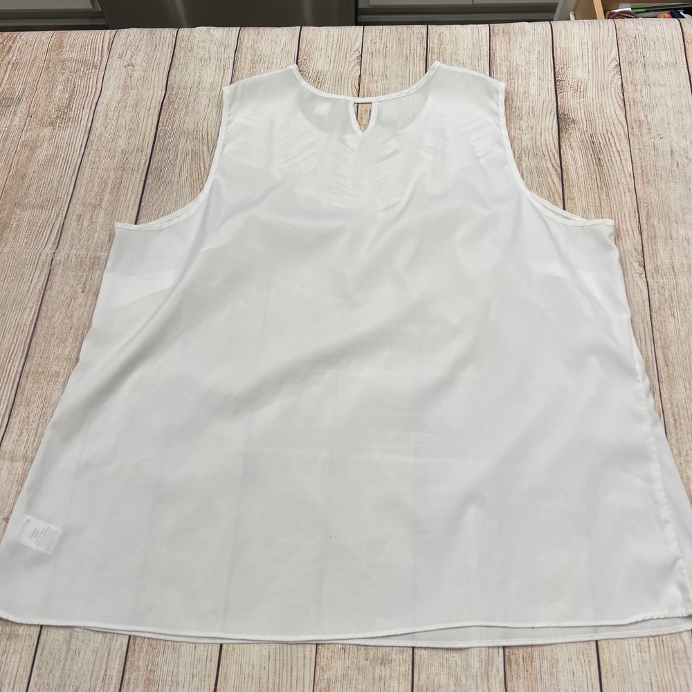 Coldwater Creek White Sleeveless Blouse Lattice Cutout Neck Plus Size 2X 20-22 - Picture 7 of 7